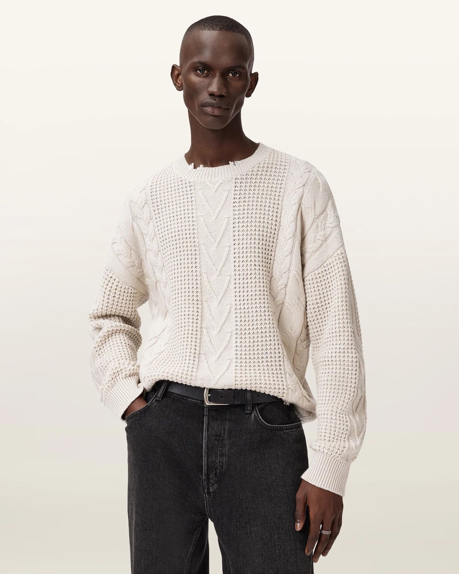 Soft cable-knit suitable for children's knitwear