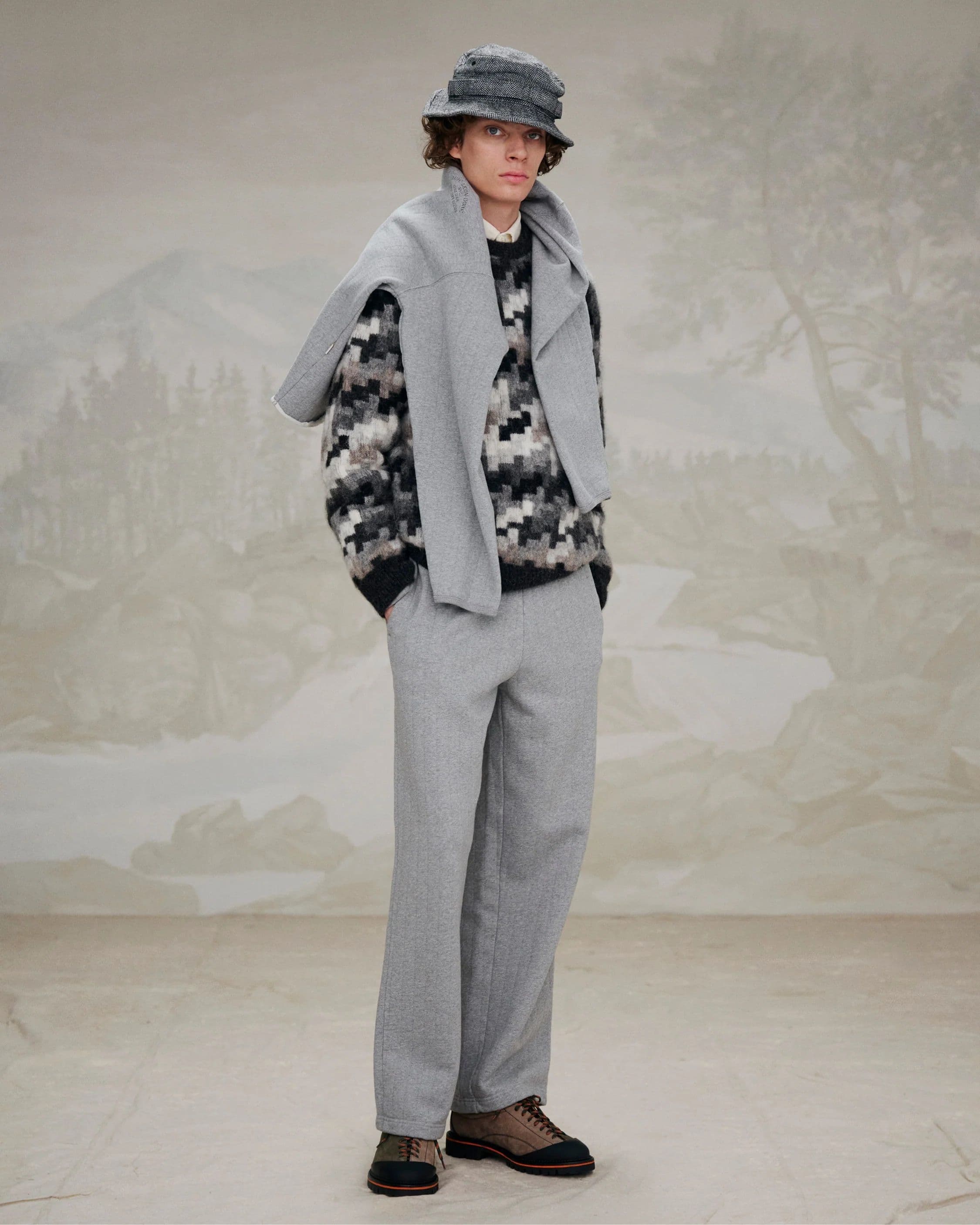 Men's Grey Abstract Pattern Crew Neck Sweater Brushed Mohair