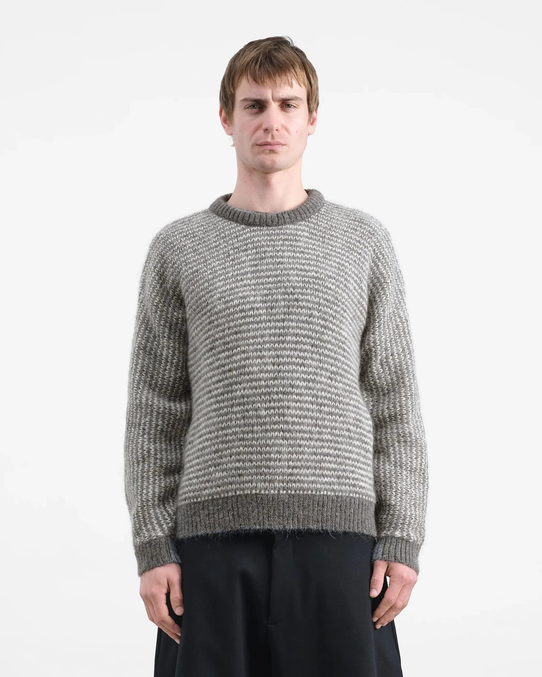 Men's Grey Striped Textured Crew Neck Sweater Horizontal Pattern Knit Pullover
