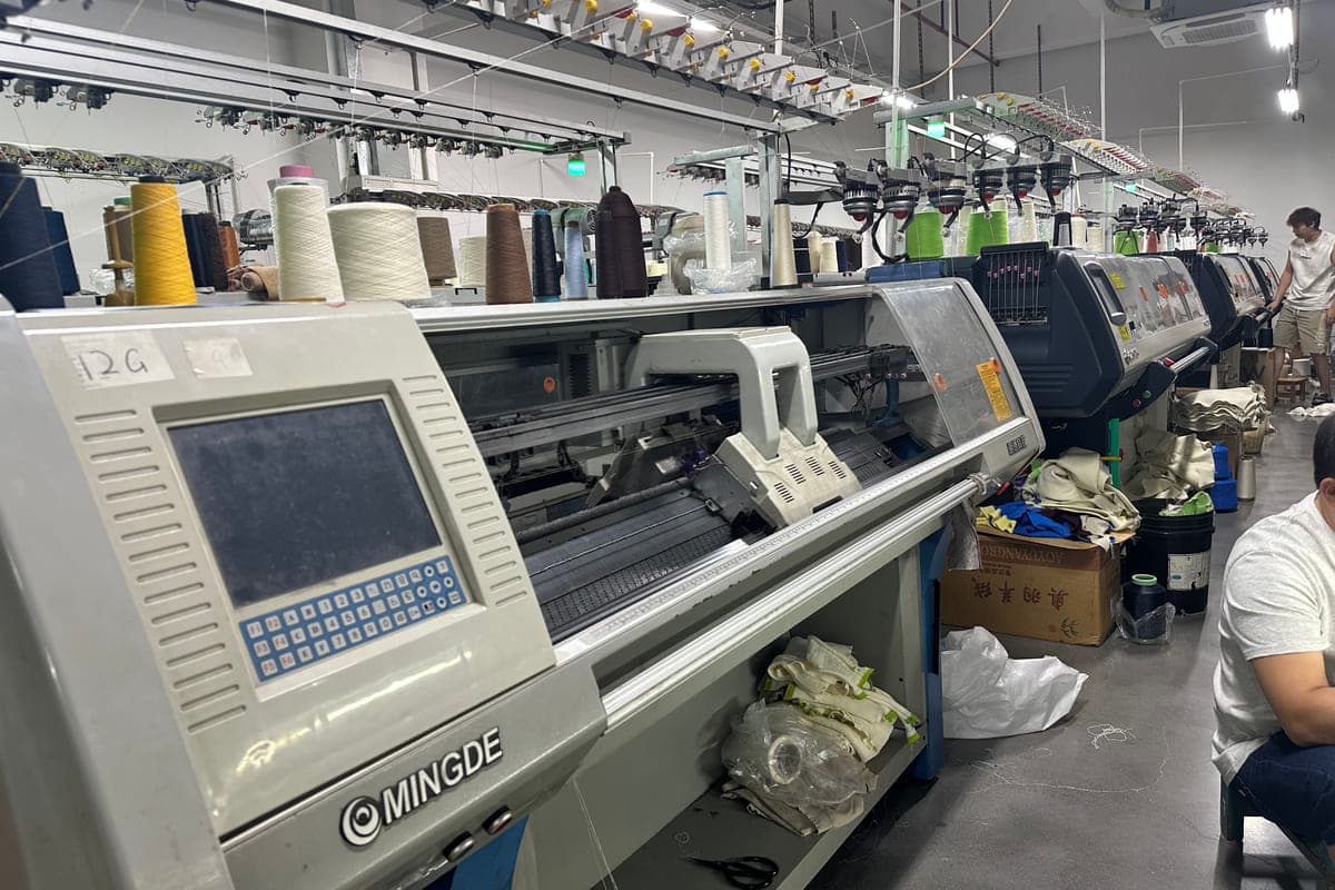 Knitting inspection at MINGDE machine