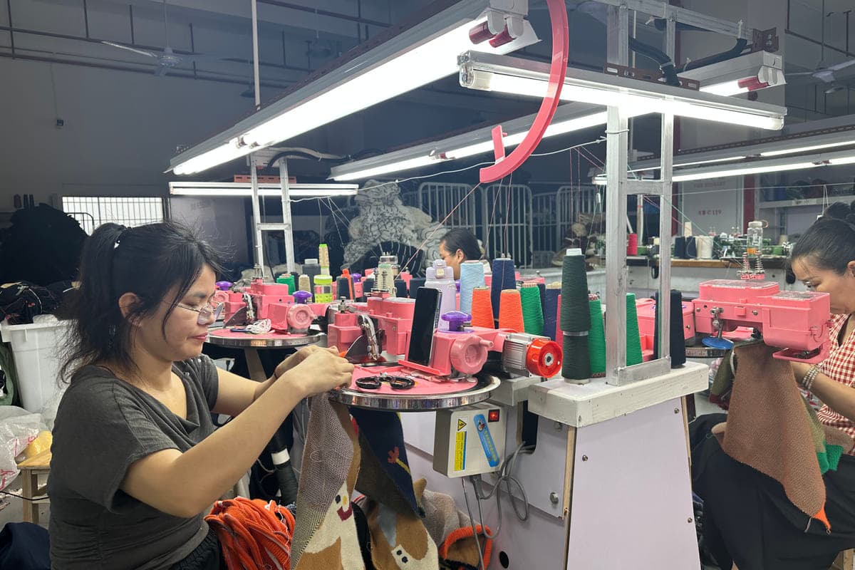Linking and sewing — pink linking machines in operation