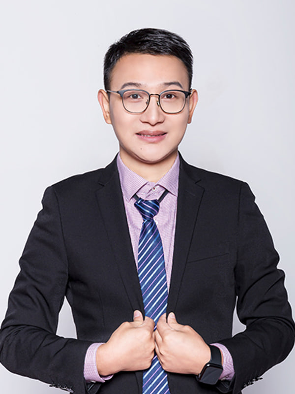 Simon Liu — 总经理